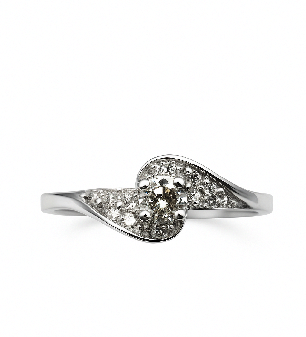 Beautiful Natural Diamond Ring